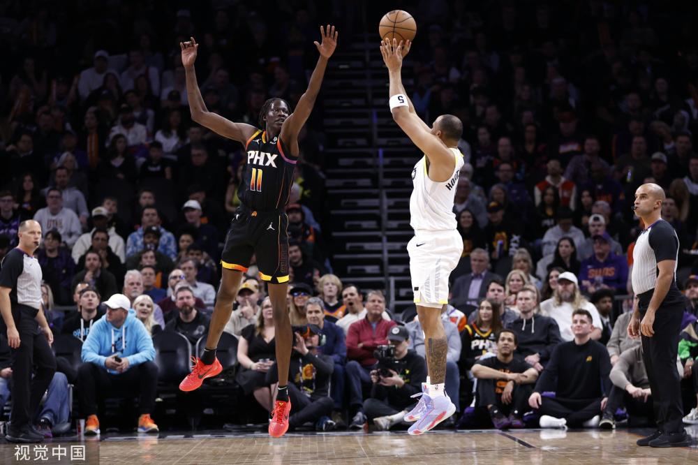 自从这两名 自从这两名